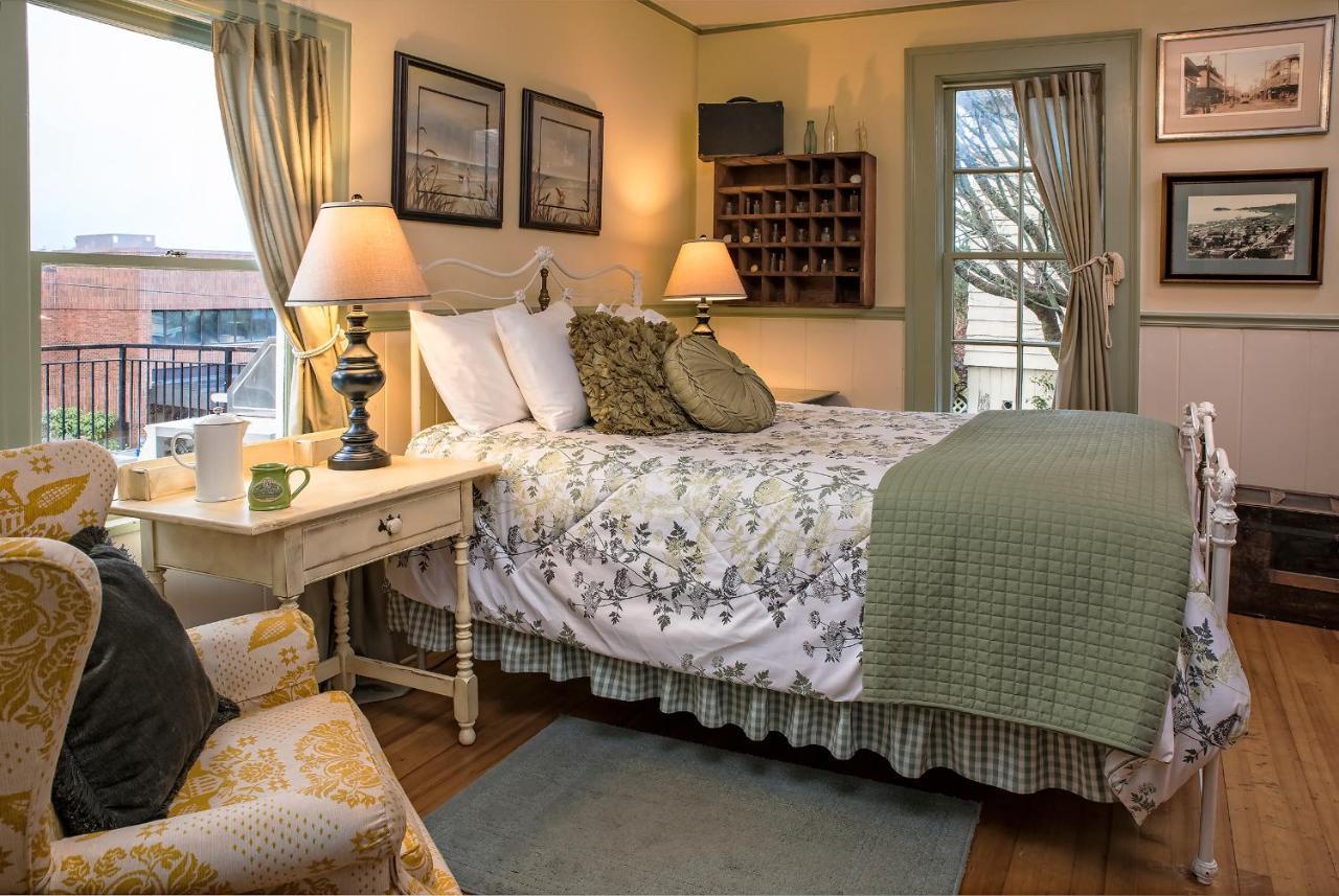 Clementine'S Guest House & Vacation Rentals Astoria Bagian luar foto
