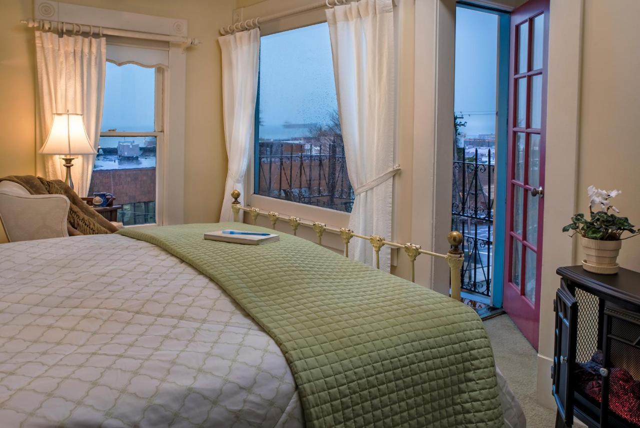 Clementine'S Guest House & Vacation Rentals Astoria Bagian luar foto