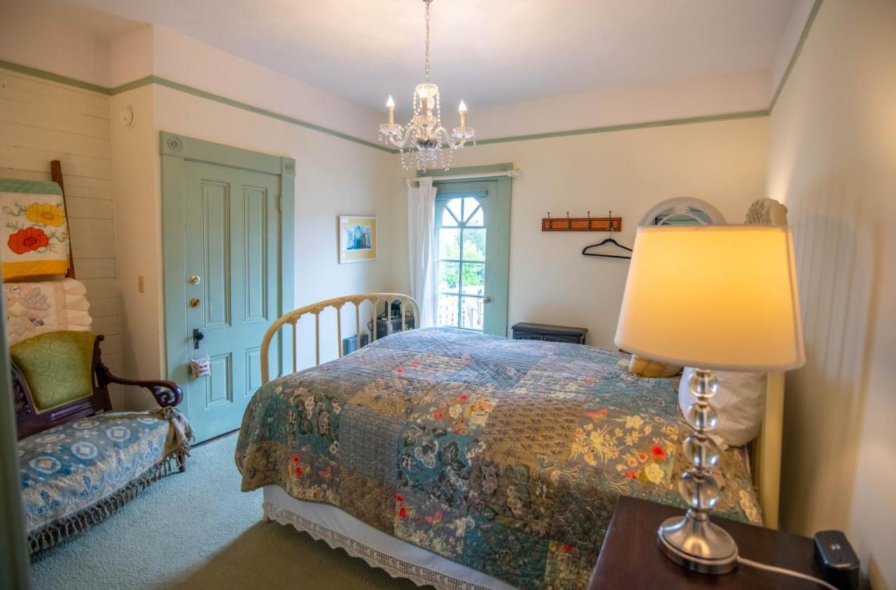 Clementine'S Guest House & Vacation Rentals Astoria Bagian luar foto
