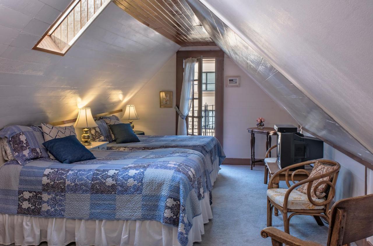 Clementine'S Guest House & Vacation Rentals Astoria Bagian luar foto