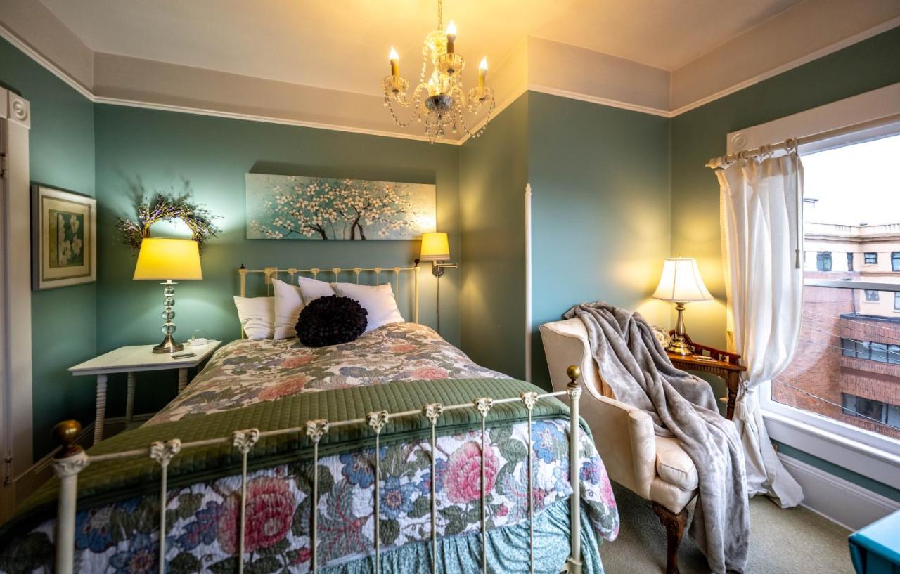 Clementine'S Guest House & Vacation Rentals Astoria Bagian luar foto