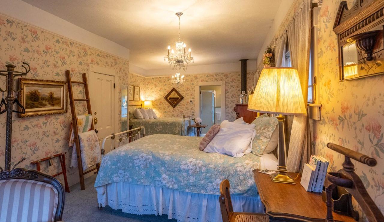 Clementine'S Guest House & Vacation Rentals Astoria Bagian luar foto