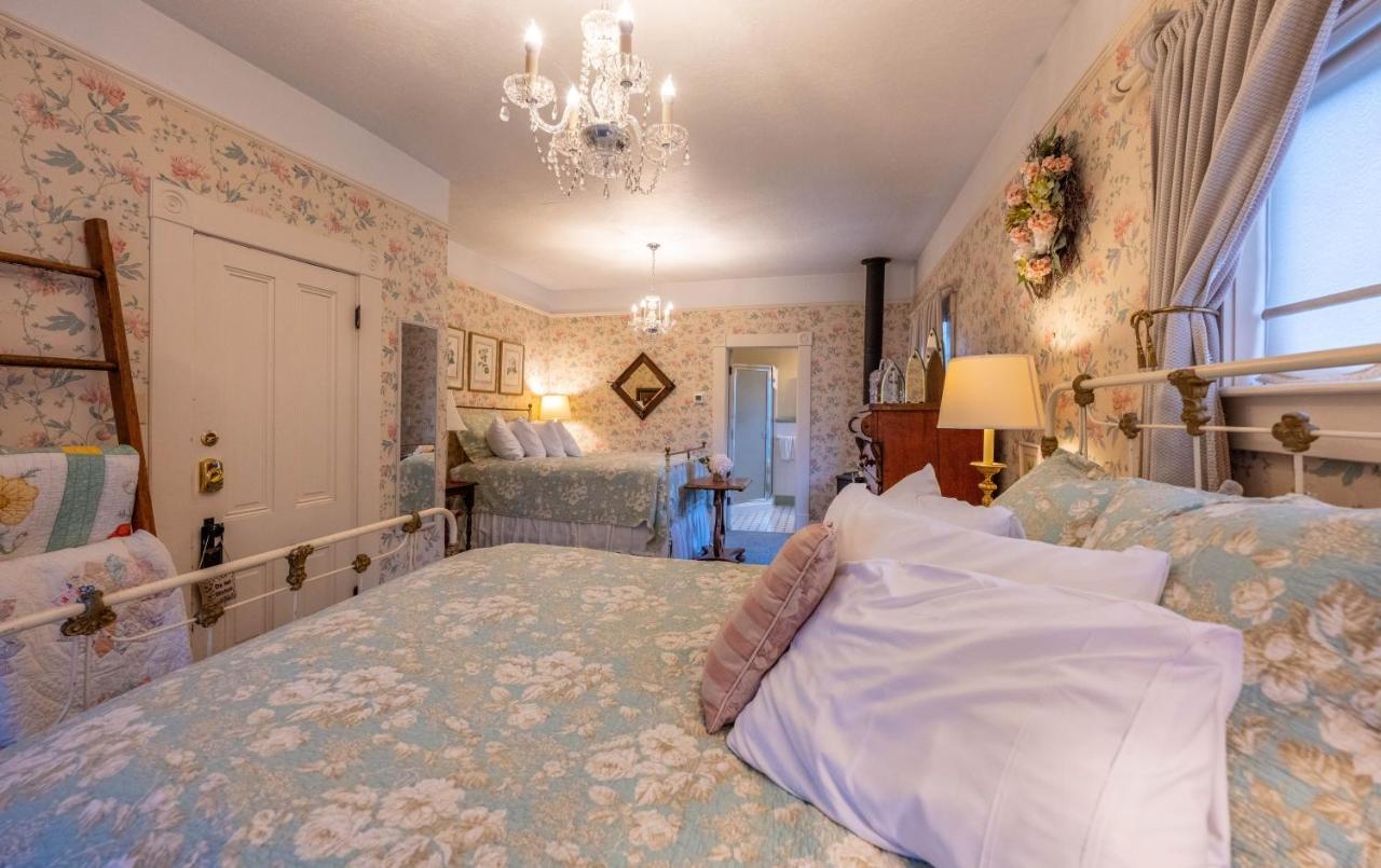 Clementine'S Guest House & Vacation Rentals Astoria Bagian luar foto
