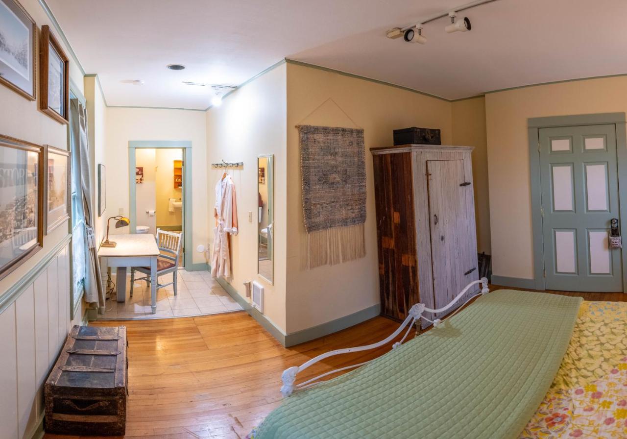 Clementine'S Guest House & Vacation Rentals Astoria Bagian luar foto