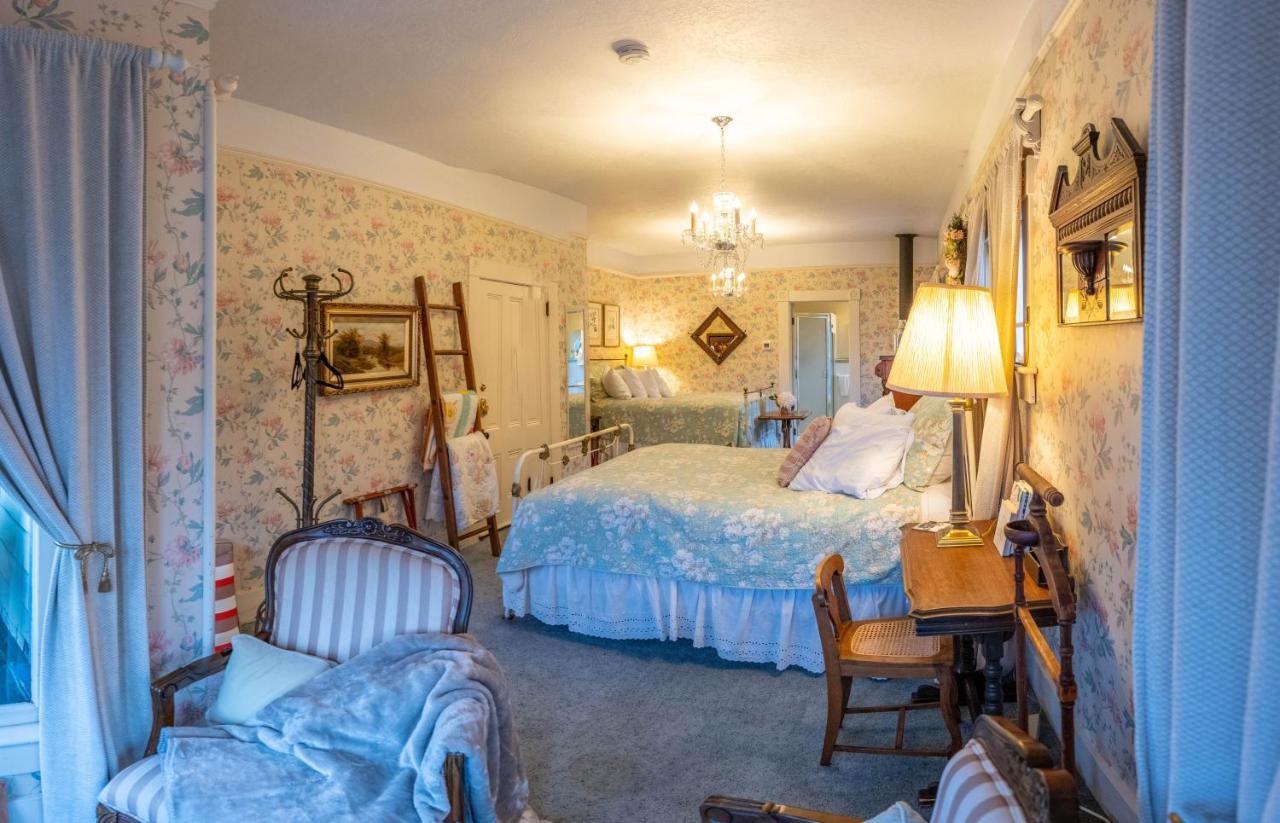 Clementine'S Guest House & Vacation Rentals Astoria Bagian luar foto