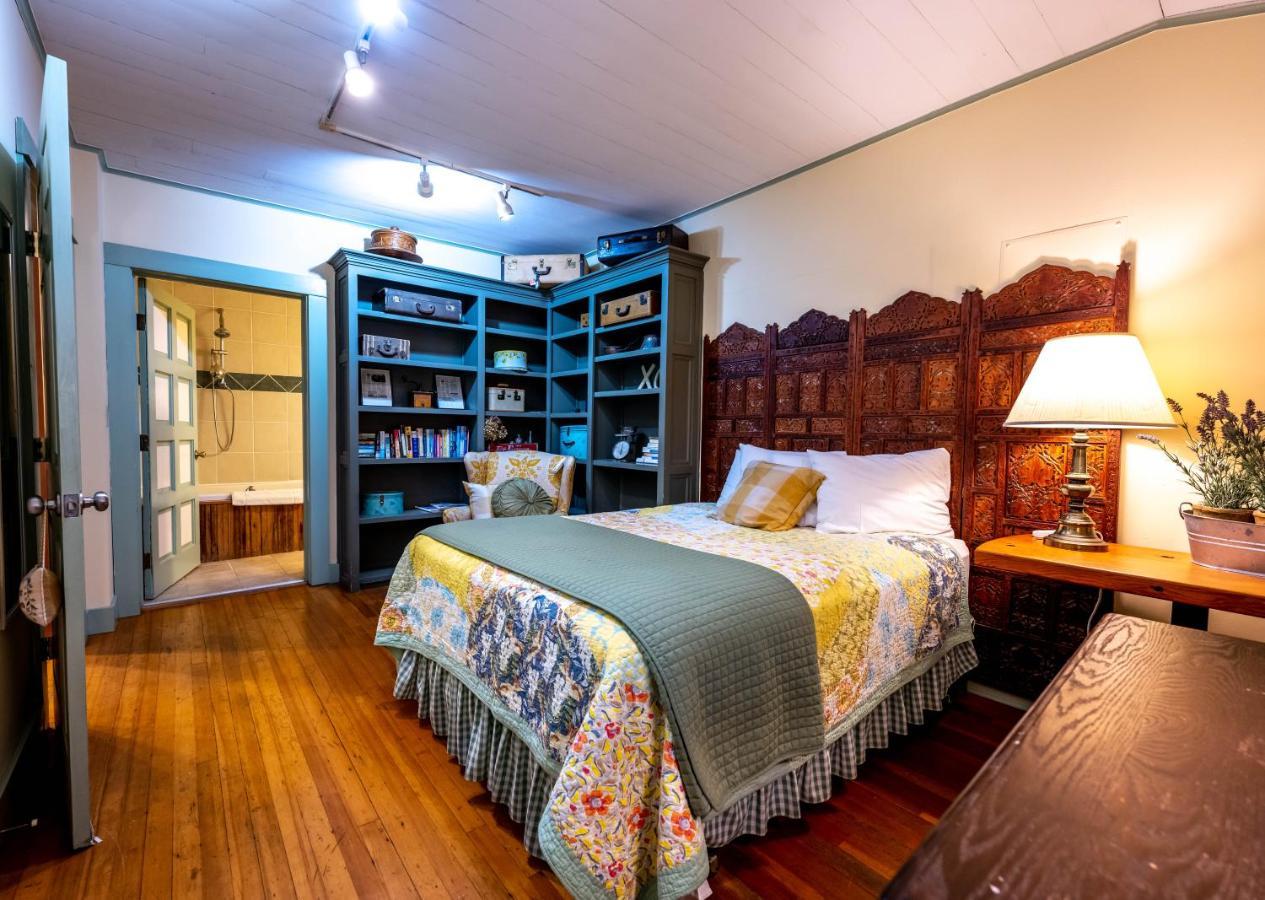 Clementine'S Guest House & Vacation Rentals Astoria Bagian luar foto