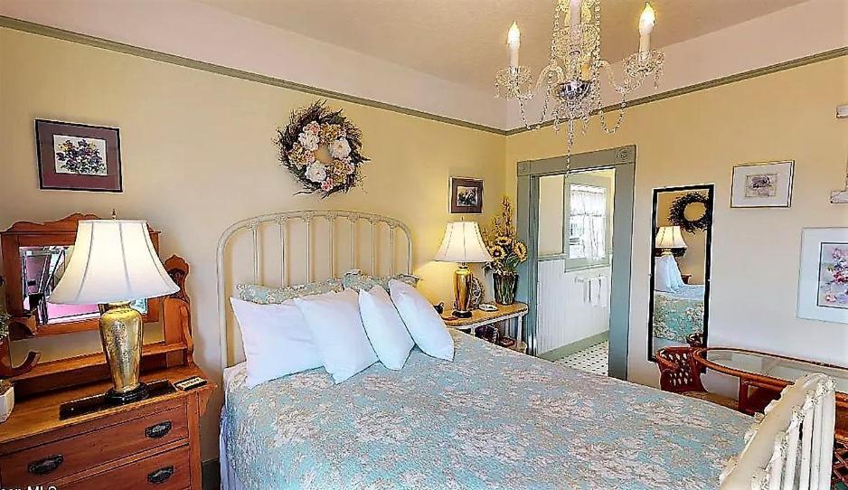 Clementine'S Guest House & Vacation Rentals Astoria Bagian luar foto
