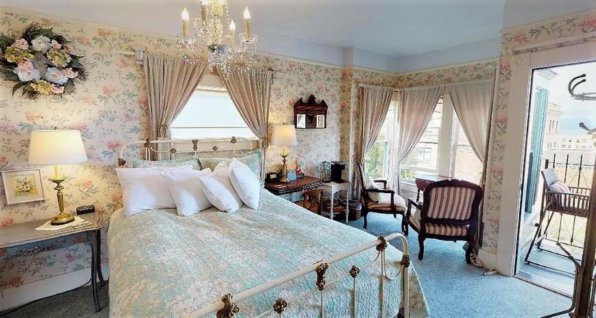 Clementine'S Guest House & Vacation Rentals Astoria Bagian luar foto